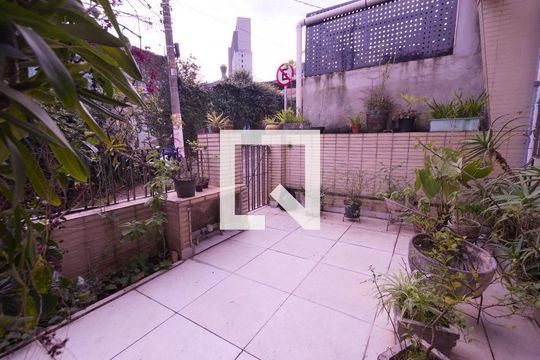 Casa à venda com 4 quartos, 130m² em Vila Mariana, São Paulo