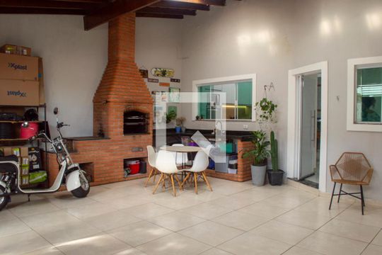 Garagem de casa para alugar com 2 quartos, 170m² em Parque São Bento, Sorocaba