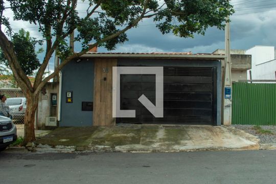 Fachada de casa para alugar com 2 quartos, 170m² em Parque São Bento, Sorocaba