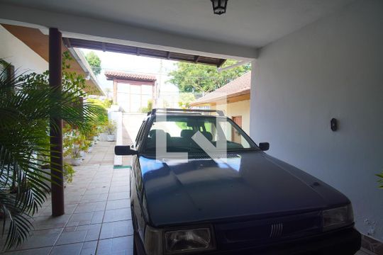 Garagem de casa à venda com 3 quartos, 153m² em Operário, Novo Hamburgo