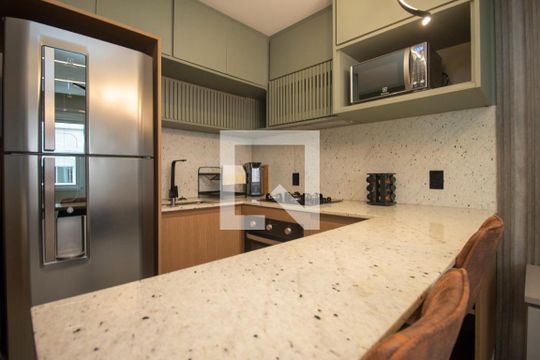 Cozinha de apartamento à venda com 1 quarto, 32m² em Jardim Caravelas, São Paulo