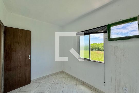 Quarto de casa à venda com 1 quarto, 32m² em Vargem Grande, Rio de Janeiro
