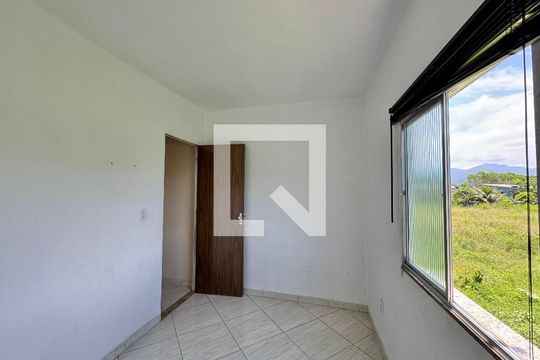 Quarto de casa à venda com 1 quarto, 32m² em Vargem Grande, Rio de Janeiro