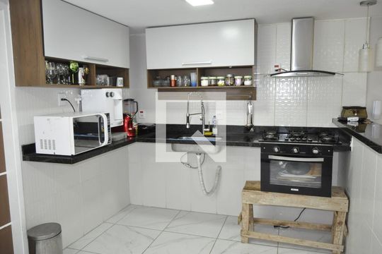 Cozinha de casa de condomínio à venda com 2 quartos, 145m² em Tanque, Rio de Janeiro