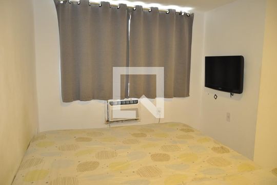Suíte de casa de condomínio à venda com 2 quartos, 145m² em Tanque, Rio de Janeiro