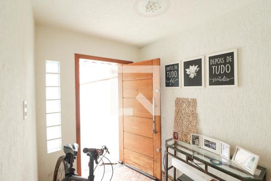 Entrada de casa à venda com 3 quartos, 100m² em Vila Romero, São Paulo