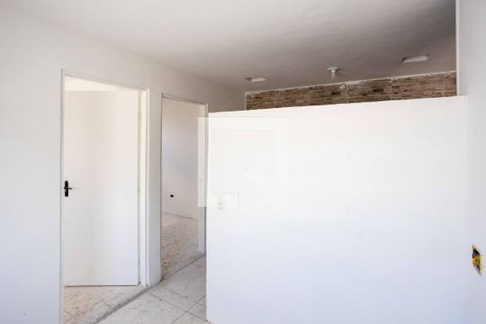 Sala de casa para alugar com 2 quartos, 72m² em Vila Nogueira, Diadema