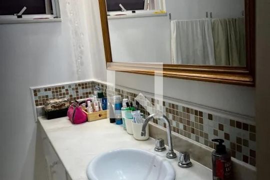 Banheiro de apartamento à venda com 4 quartos, 139m² em Copacabana, Rio de Janeiro
