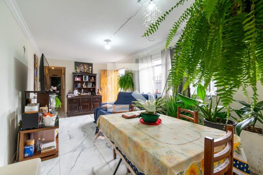 Sala de casa à venda com 3 quartos, 218m² em Vila Paulista, São Paulo