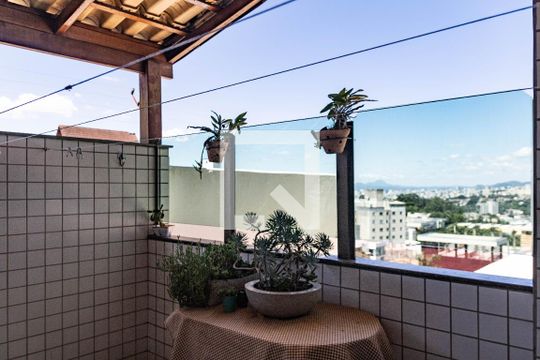 Área de Serviço de apartamento para alugar com 3 quartos, 100m² em Camargos, Belo Horizonte