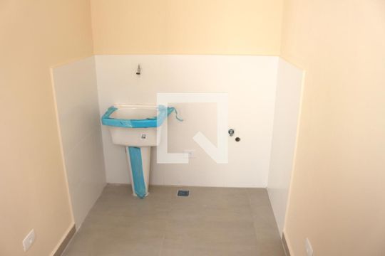 Área de Serviço de casa para alugar com 4 quartos, 220m² em Barcelona, São Caetano do Sul