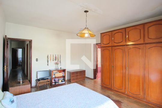 Suíte de casa à venda com 4 quartos, 200m² em Vila Mafra, São Paulo