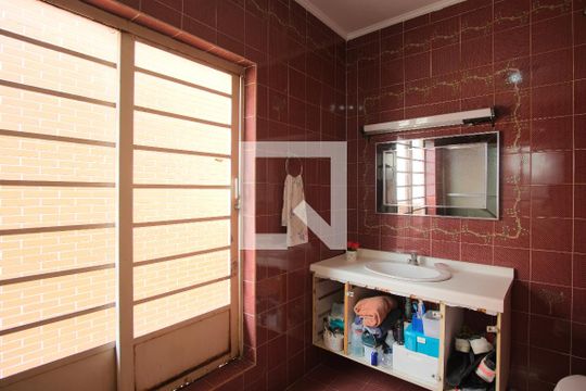 Banheiro da Suíte de casa à venda com 4 quartos, 200m² em Vila Mafra, São Paulo