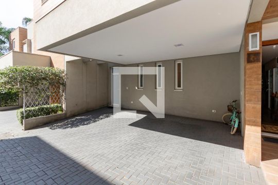 Garagem de casa de condomínio à venda com 4 quartos, 300m² em Jardim Cordeiro, São Paulo
