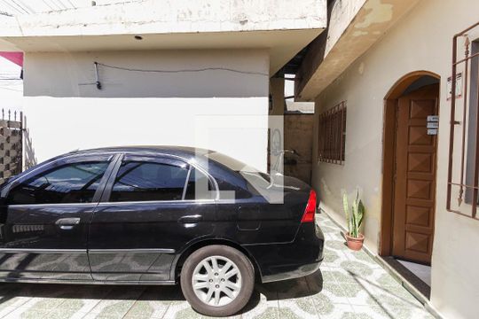 Garagem de casa à venda com 2 quartos, 160m² em Vila Danubio Azul, São Paulo