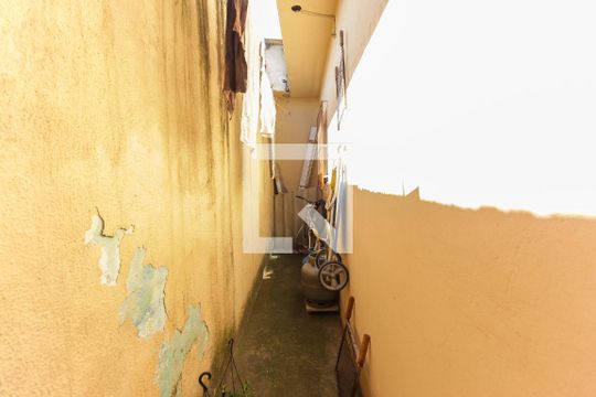 Corredor Externo de casa à venda com 2 quartos, 160m² em Vila Danubio Azul, São Paulo