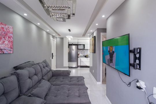 Sala de apartamento à venda com 2 quartos, 50m² em Piratininga, Osasco