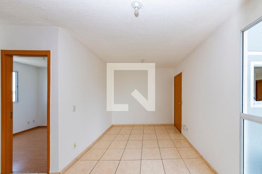 Sala de apartamento para alugar com 2 quartos, 52m² em Chacaras Reunidas Santa Terezinha, Contagem