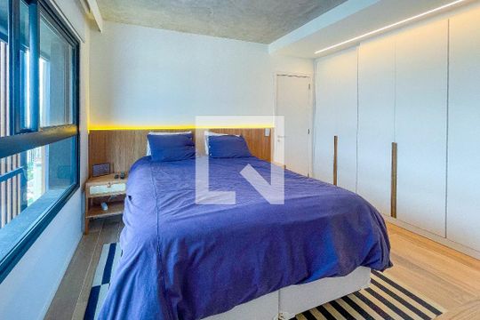 Suíte 2 de apartamento para alugar com 2 quartos, 100m² em Pinheiros, São Paulo