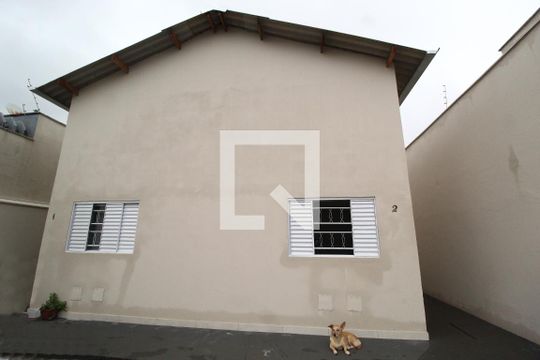 Fachada de kitnet/studio para alugar com 1 quarto, 35m² em Jardim Inconfidência, Uberlândia