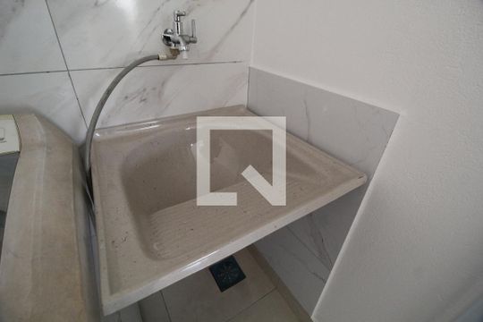 Área de Serviço de kitnet/studio para alugar com 1 quarto, 35m² em Jardim Inconfidência, Uberlândia