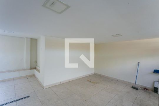 Garagem de casa à venda com 2 quartos, 120m² em Jardim Maria Rosa, Taboão da Serra