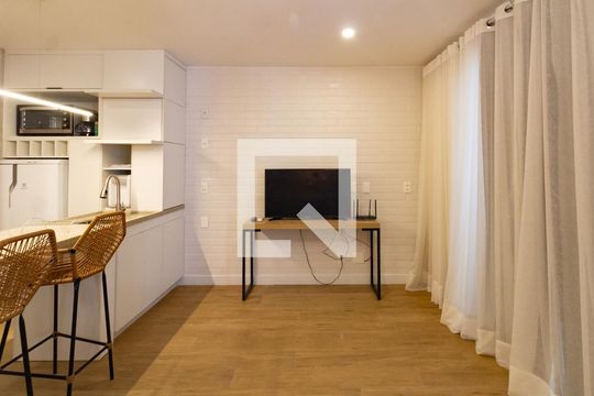 Detalhe da sala de apartamento para alugar com 1 quarto, 50m² em Ipanema, Rio de Janeiro