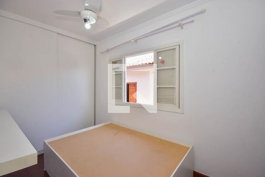 Suíte 2 de casa à venda com 3 quartos, 280m² em Vila Inah, São Paulo