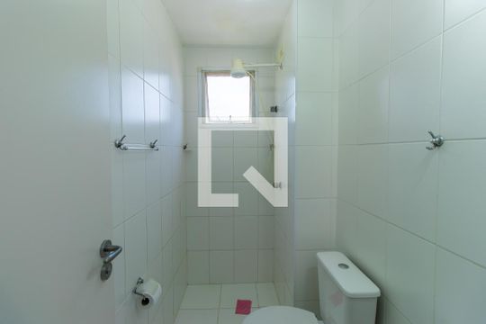 Banheiro da Suíte de apartamento para alugar com 2 quartos, 63m² em Lajeado, Cotia
