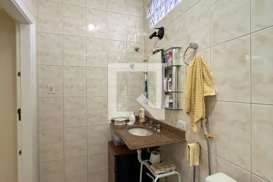 Banheiro da Suíte de casa à venda com 2 quartos, 143m² em Mirandópolis, São Paulo