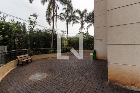 Área comum de apartamento à venda com 3 quartos, 94m² em Jardim Tupanci, Barueri