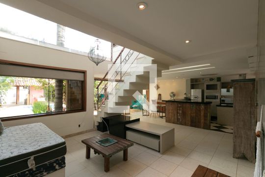 Casa à venda com 3 quartos, 224m² em Santa Amelia, Belo Horizonte