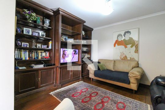 Sala de TV de apartamento para alugar com 5 quartos, 237m² em Itaim Bibi, São Paulo
