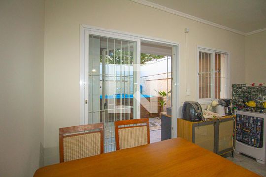 Cozinha de casa à venda com 2 quartos, 80m² em Harmonia, Canoas