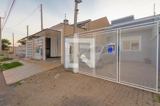 Plaquinha instalada no imóvel de casa à venda com 2 quartos, 80m² em Harmonia, Canoas