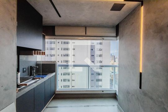 Varanda gourmet de apartamento para alugar com 1 quarto, 55m² em Liberdade, São Paulo