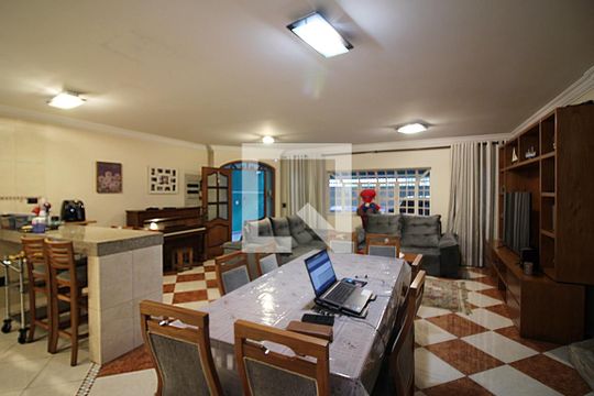 Casa à venda com 4 quartos, 302m² em Jardim do Mar, São Bernardo do Campo