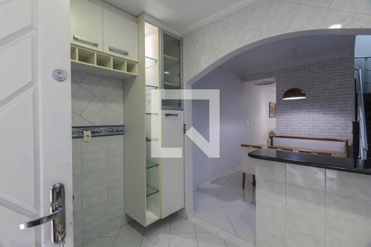 Cozinha de casa à venda com 3 quartos, 120m² em Vila Central, São Paulo