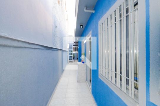 Corredor Lateral de casa à venda com 3 quartos, 220m² em Jardim Vila Galvao, Guarulhos
