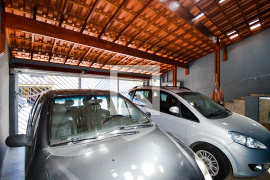 Garagem de casa à venda com 3 quartos, 220m² em Jardim Vila Galvao, Guarulhos