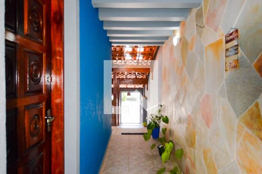 Entrada Social de casa à venda com 3 quartos, 220m² em Jardim Vila Galvao, Guarulhos