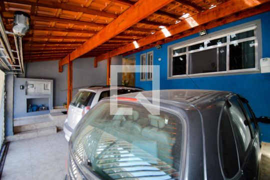 Garagem de casa à venda com 3 quartos, 220m² em Jardim Vila Galvao, Guarulhos