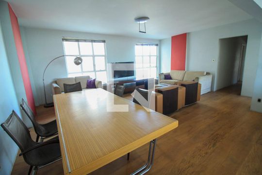 Apartamento para alugar com 2 quartos, 120m² em Mooca, São Paulo