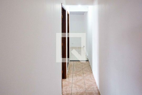 Corredor de casa para alugar com 2 quartos, 90m² em Campanário, Diadema