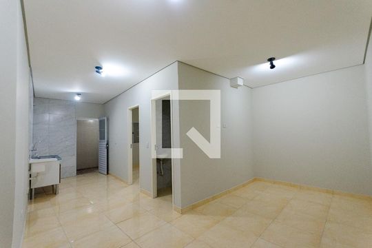 Apartamento para alugar com 1 quarto, 40m² em Jardim Jaragua (sao Domingos), São Paulo