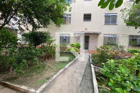 Bloco de apartamento à venda com 3 quartos, 68m² em Inhaúma, Rio de Janeiro