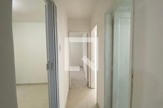 Corredor de apartamento à venda com 3 quartos, 68m² em Inhaúma, Rio de Janeiro