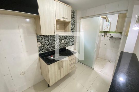 Cozinha de apartamento à venda com 3 quartos, 68m² em Inhaúma, Rio de Janeiro