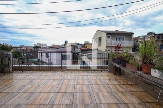 Varanda de casa à venda com 5 quartos, 300m² em Vila Antonieta, São Paulo
