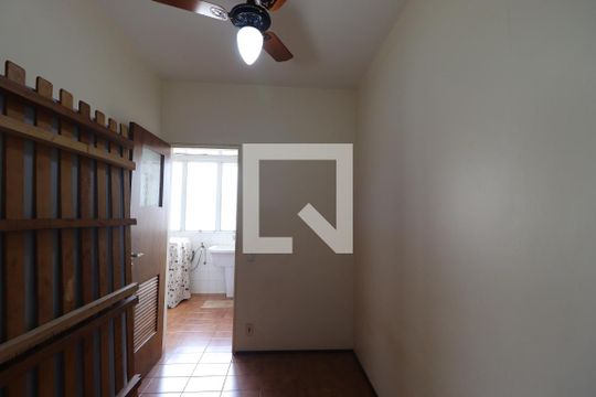 Quarto de Serviço de apartamento para alugar com 2 quartos, 80m² em Centro, Ribeirão Preto